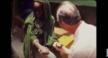 Read more about the article Protezuotojai tuščiomis rankomis. Dokumentinis filmas