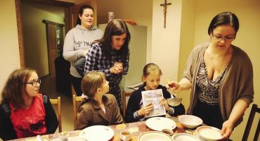 Read more about the article „Aš čia!“ – savanorių liudijimai: Jolita vaikų dienos centre