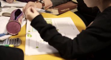 Read more about the article Vaikų dienos centrai iš gėdos virsta “lygiu”. Laida “Arčiau mūsų”