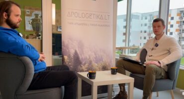 Read more about the article Destruktyvūs kultai. Džonstauno tragedija. | + Emilis Jakštys