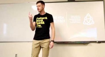 Read more about the article Kodėl krikščionys tiki Trejybe?