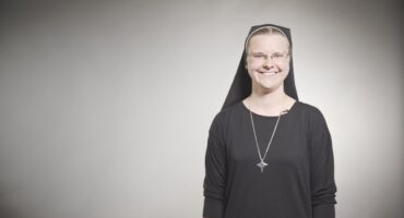 Read more about the article Sekmadienio meditacija. Net jei nei vieno plauko ant galvos neliktų