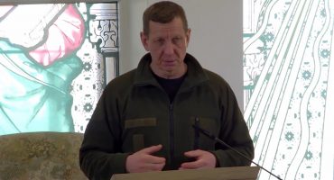 Read more about the article Žuvelė #050 Katalikų Bažnyčios Katekizmo komentaras “Malda. Maldai tinkamos vietos”