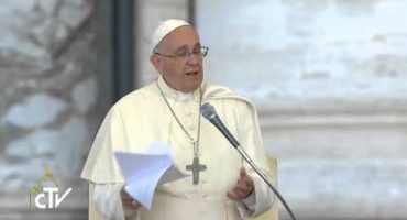 Read more about the article Popiežius Pranciškus: Tėvų pašaukimas yra meilė