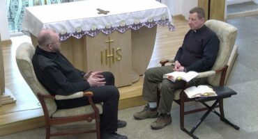 Read more about the article Žuvelė #131 Ką gali pasiūlyti tikėjimas karo akivaizdoje? V. Poškus ir A. Valkauskas.
