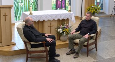 Read more about the article Žuvelė #107 Vėlinės. V. Poškus ir A. Valkauskas