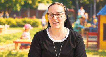 Read more about the article Svarbiausi klausimai. Kodėl reikia eiti į bažnyčia?