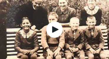 Read more about the article Pasaulio teisuoliai. Golda Vainberg-Tatz Antaną Gobį prisimena su ašaromis: mamą išgelbėjusį kunigą vadina seneliu